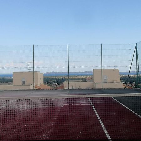 Studio Climatise Dans Residence Avec Piscine Et Tennis อิแยร์ ภายนอก รูปภาพ