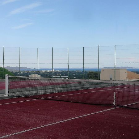 Studio Climatise Dans Residence Avec Piscine Et Tennis อิแยร์ ภายนอก รูปภาพ